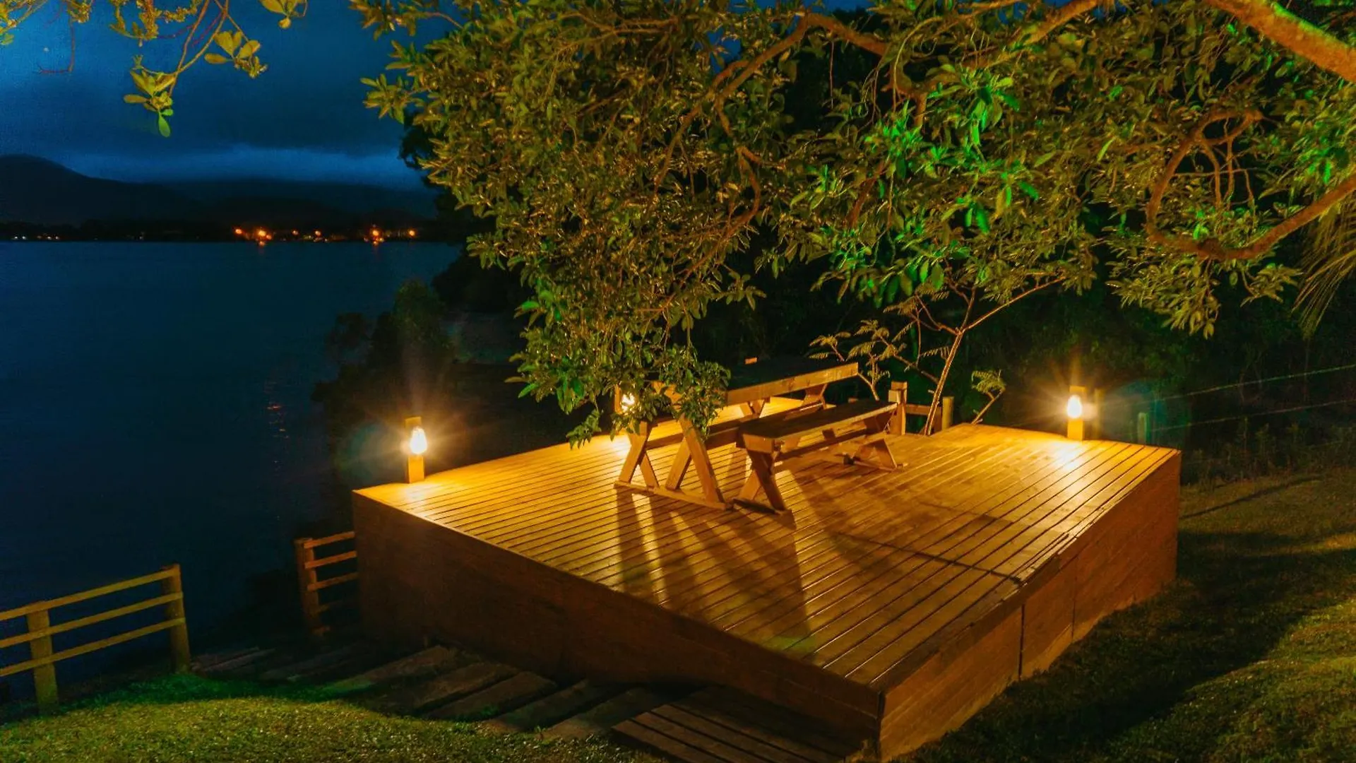 Casa de Férias Recanto Lagoa - Casas Completas Na Beira Da Lagoa Com Piscina Aquecida, Jacuzzi Privativa, Mesa De Sinuca E Muito Mais Praia do Rosa Brasil