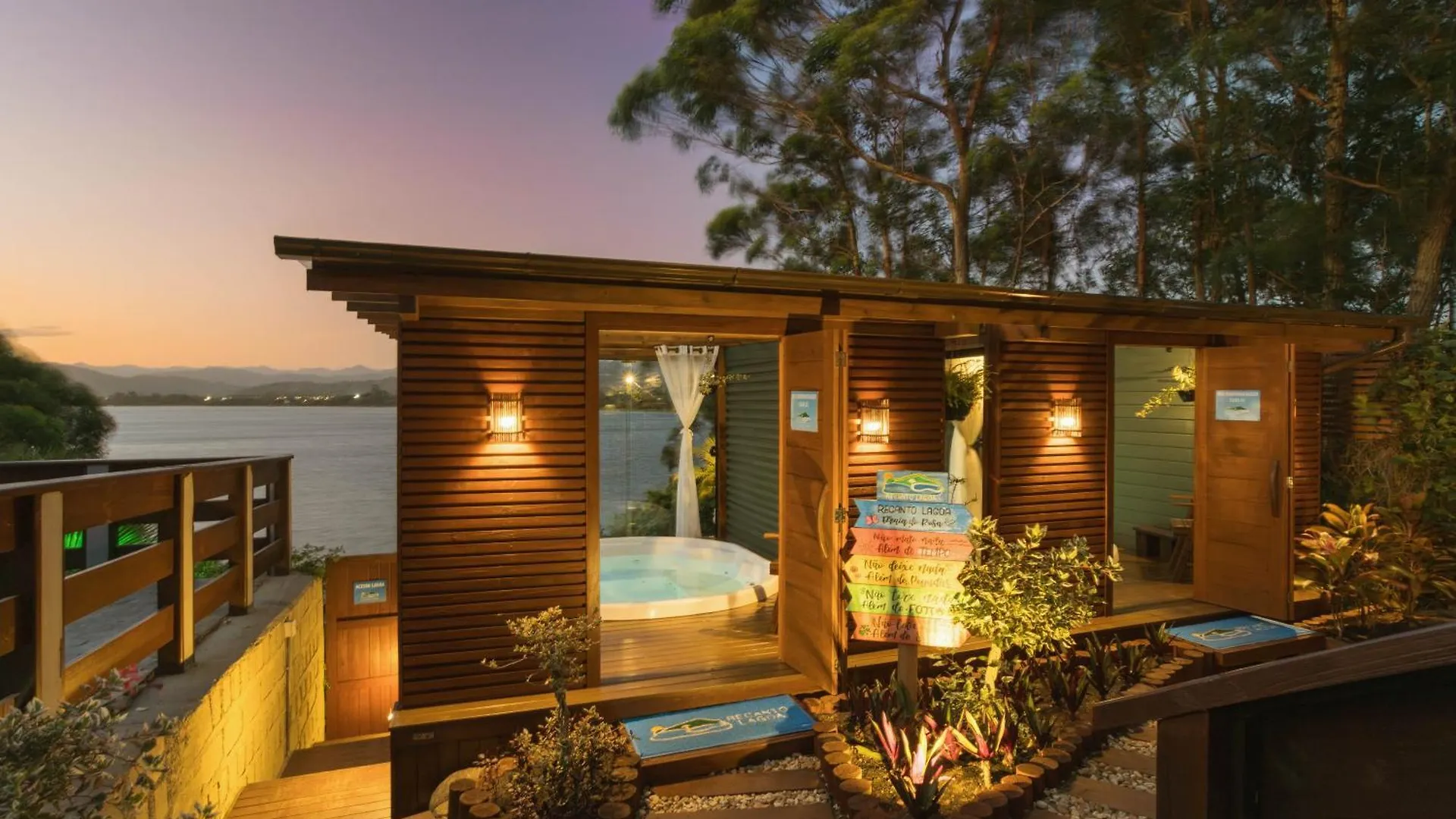 Recanto Lagoa - Casas Completas Na Beira Da Lagoa Com Piscina Aquecida, Jacuzzi Privativa, Mesa De Sinuca E Muito Mais Praia do Rosa