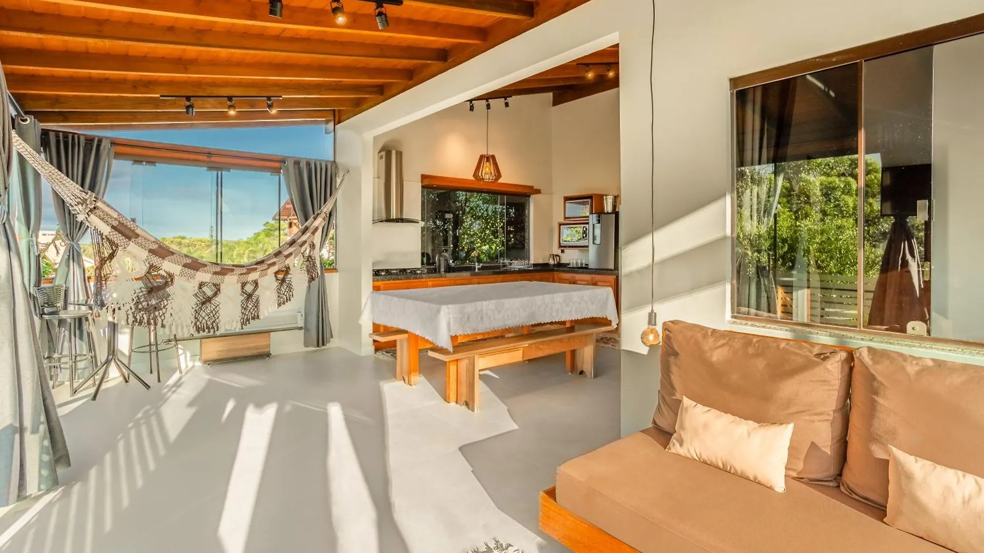Recanto Lagoa - Casas Completas Na Beira Da Lagoa Com Piscina Aquecida, Jacuzzi Privativa, Mesa De Sinuca E Muito Mais Praia do Rosa