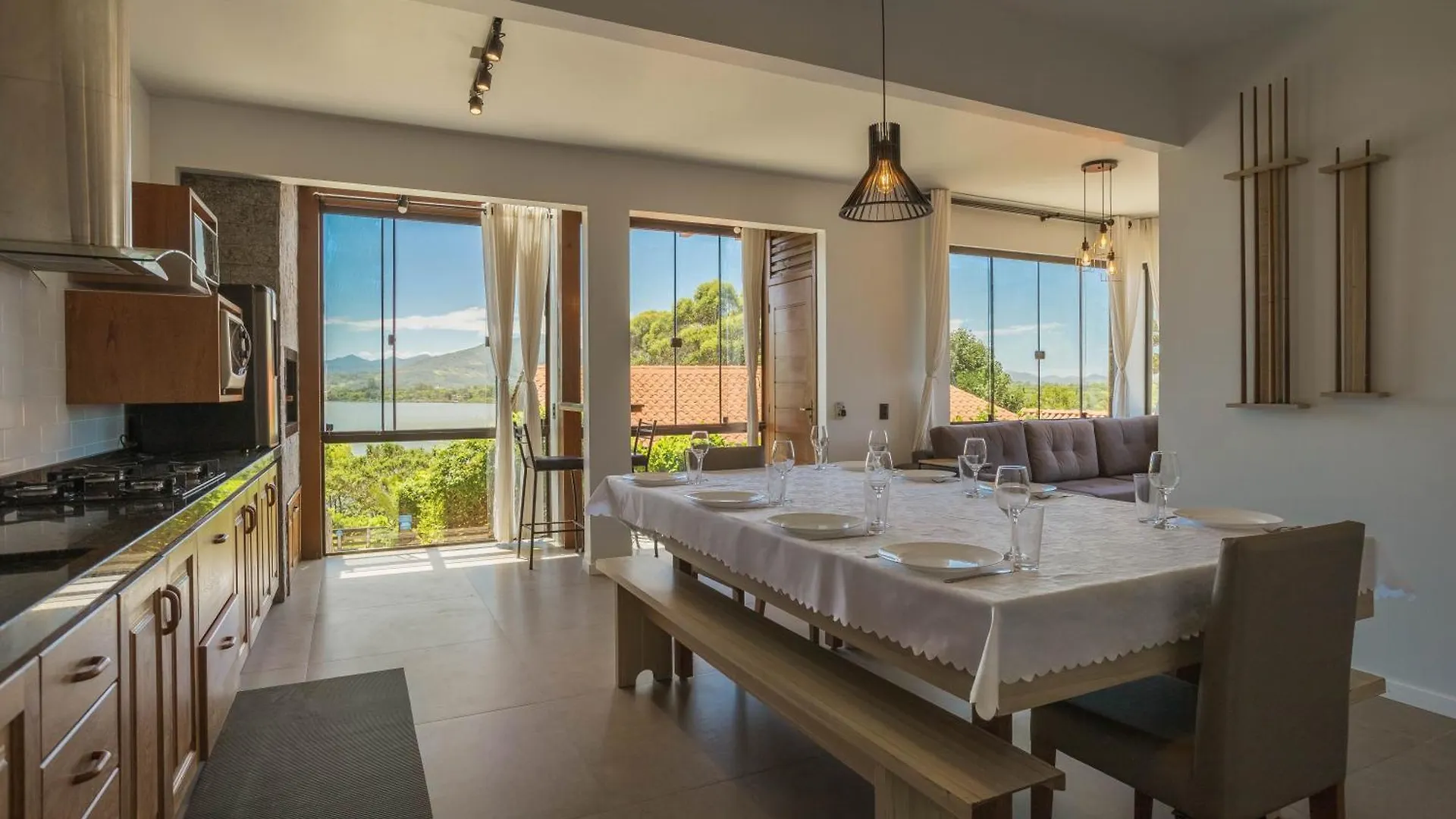 Recanto Lagoa - Casas Completas Na Beira Da Lagoa Com Piscina Aquecida, Jacuzzi Privativa, Mesa De Sinuca E Muito Mais Praia do Rosa 0*,  Brasil